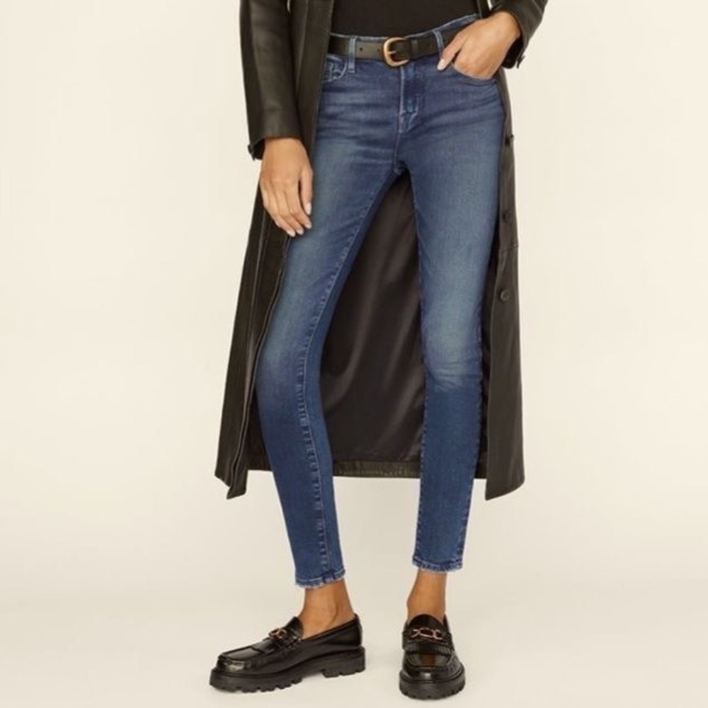 Frame Size 28 Le Skinny de Jeanne Distressed Dark Wash Skinny Jeans Classic